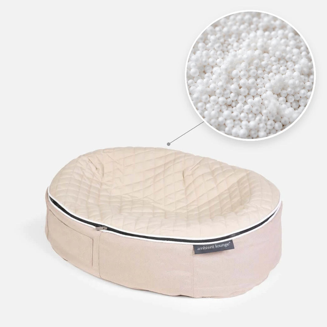 Hundeseng Sandstorm Thermo Quilt Beige M med detalj av perlefyll i sirkel