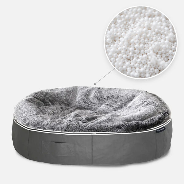 Hundeseng Supernova  Silken Gray XL med detalj av perlefyll i sirkel